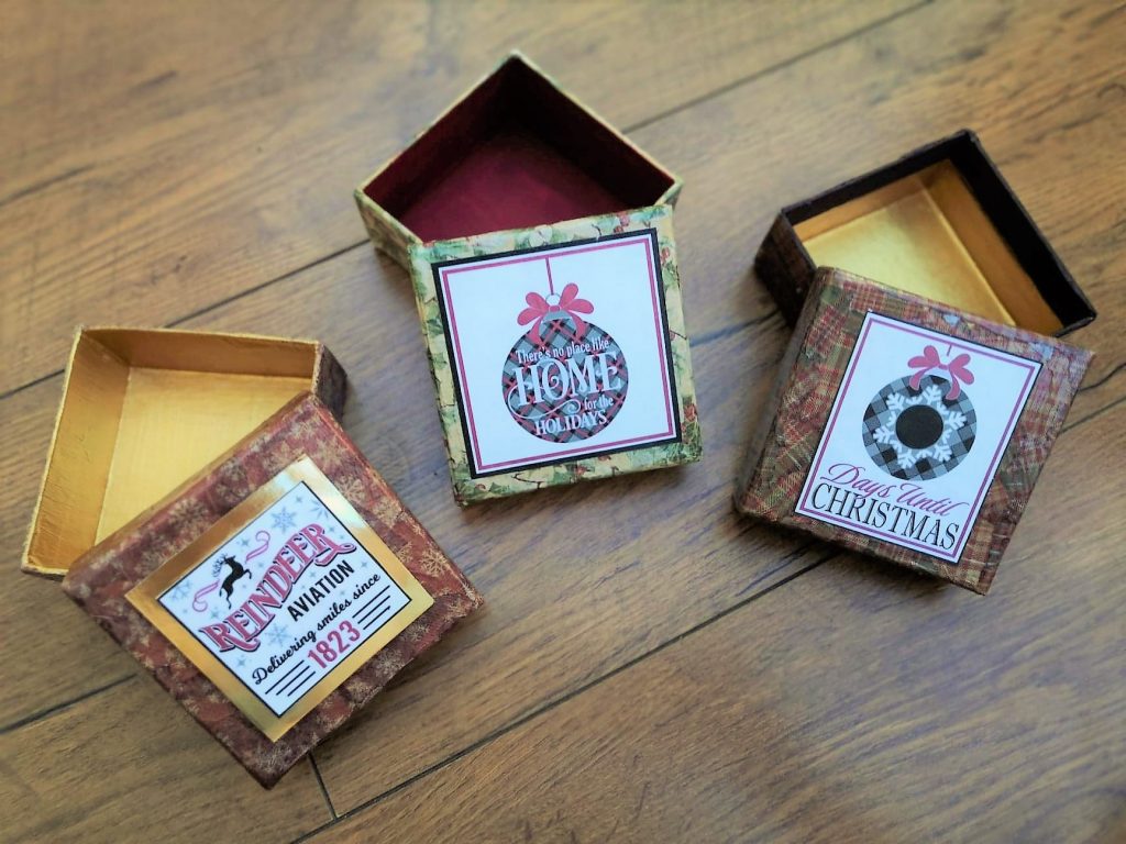 Easy Christmas decorations with Design Bundles