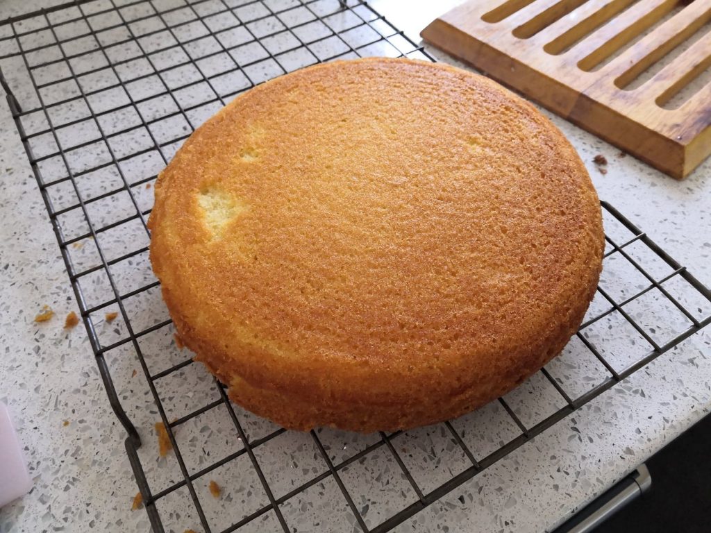 Strawberries and Cream Sponge Cake Recipe