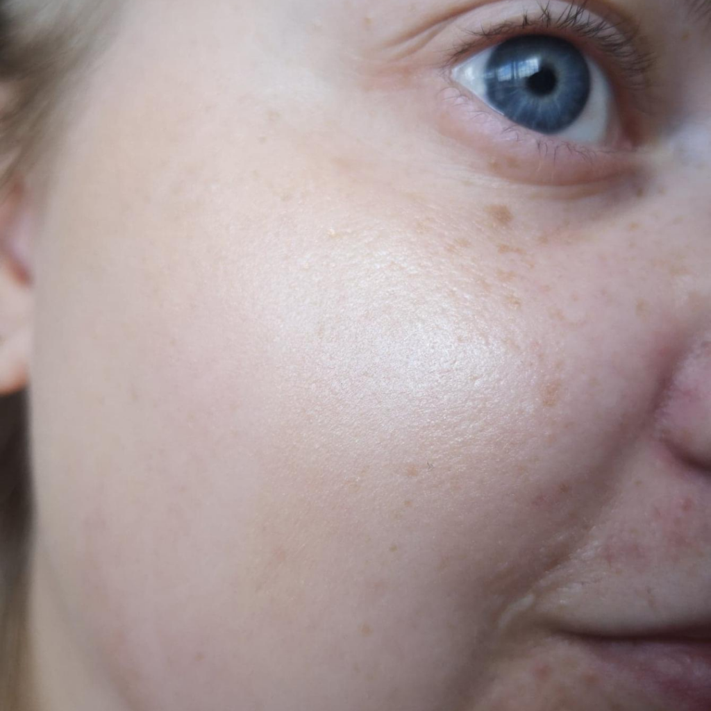 Charlotte Tilbury Hollywood Flawless Filter on face