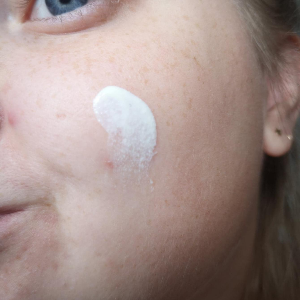Kiehls Ultra Light Daily UV Defense on face