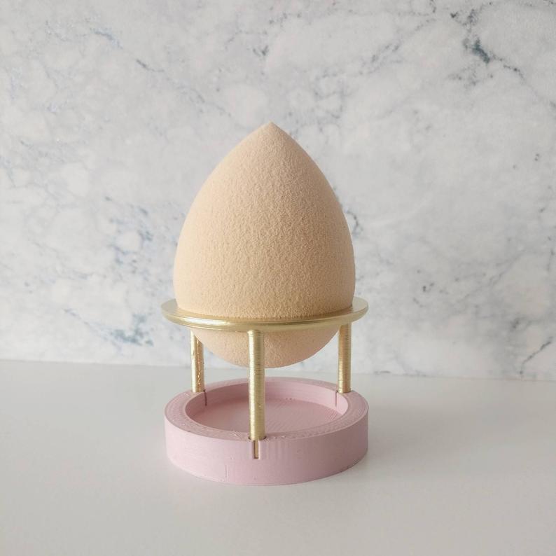 Beauty blender holder