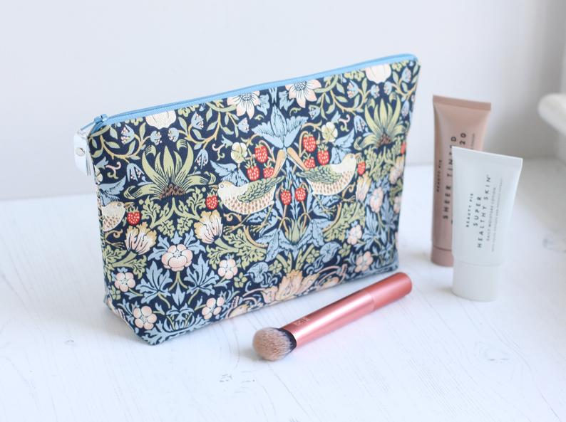 Etsy Beauty Christmas Gift Guide - Makeup bag